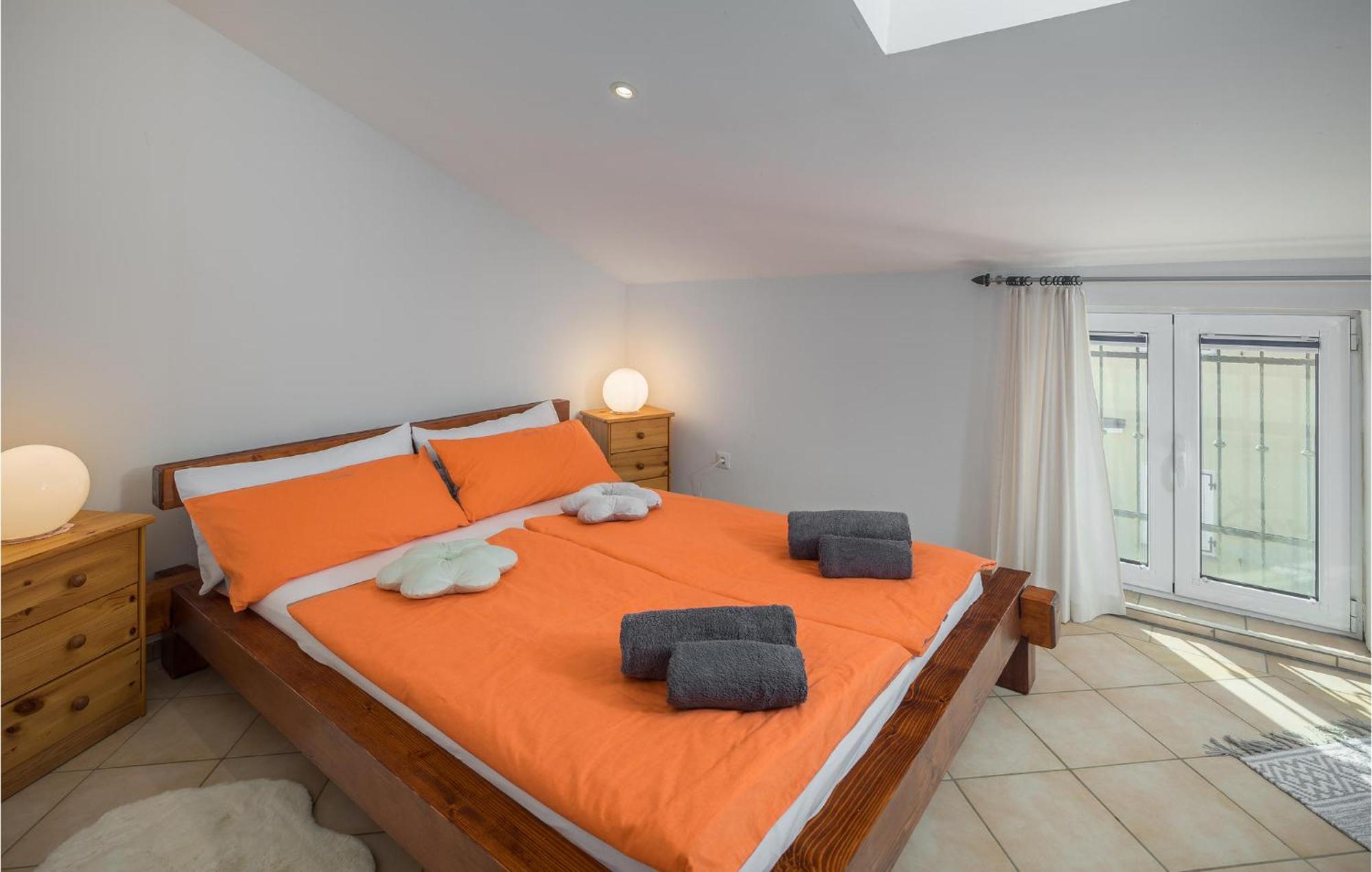 Gorgeous Apartment In Musalez With Kitchen Exteriör bild